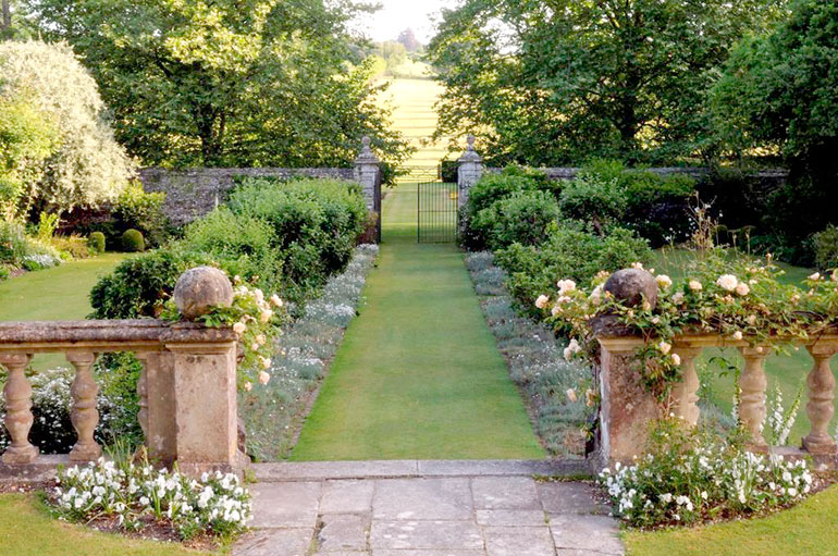 Cranborne Manor garden