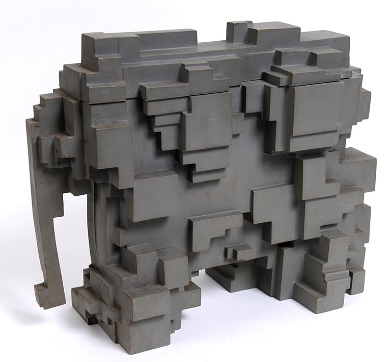 Plastic elephant Crewkerne auction