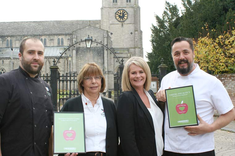 PHOTO (L-R) Doug Cameron and Linda Sessions from Stewarts Garden Centre, Cllr Vicki Hallam and Mike Calvert from Cheese & Alfies