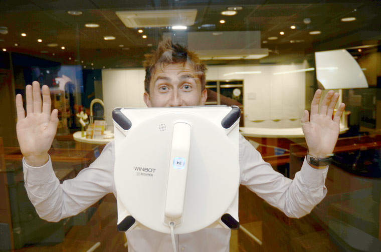 Robot for difficult window cleaning arrives in Dorset Dorset View