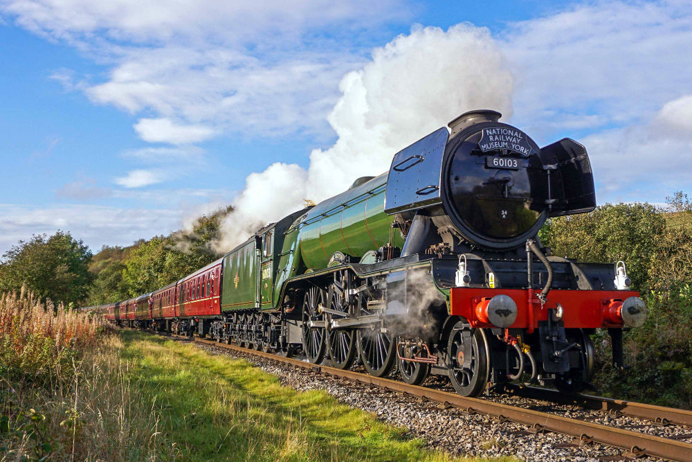 World Famous ‘Flying Scotsman’ steaming into Swanage