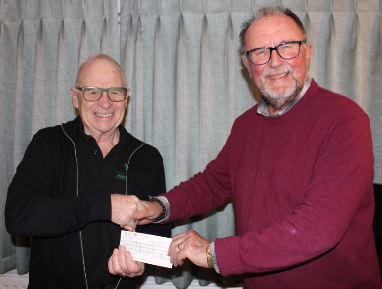 Rob, right, presented Pete Thornton with a cheque for £3119