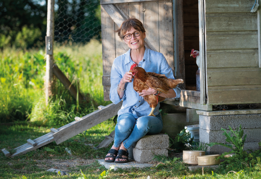 Jane Howorth MBE founder of BHWT appeals for Dorset volunteer to help save hens from slaughter