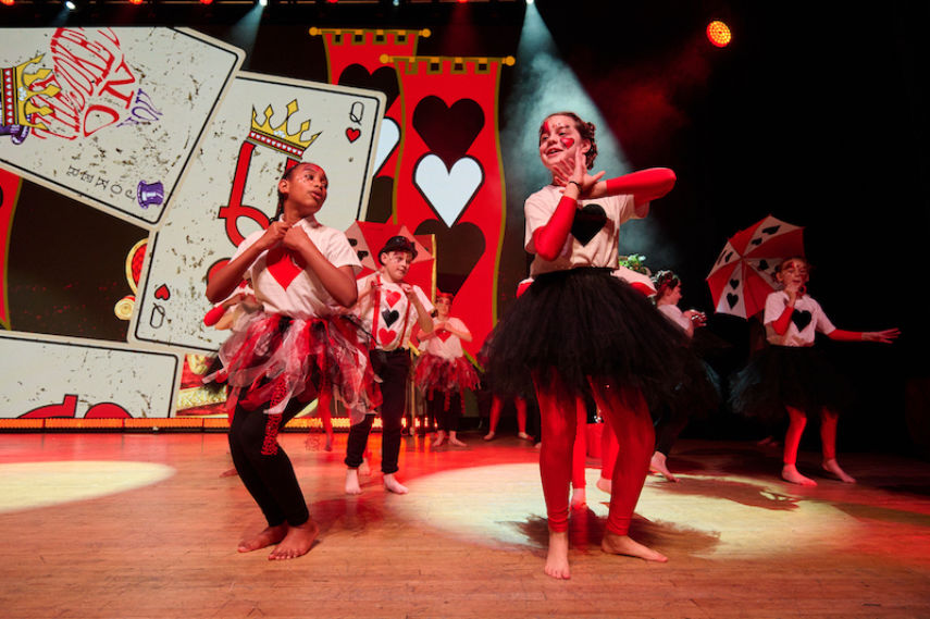 Hurry to enter Dance Live!