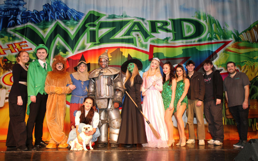The cast and production team of the Wizard of Oz. Photo by Hattie Miles