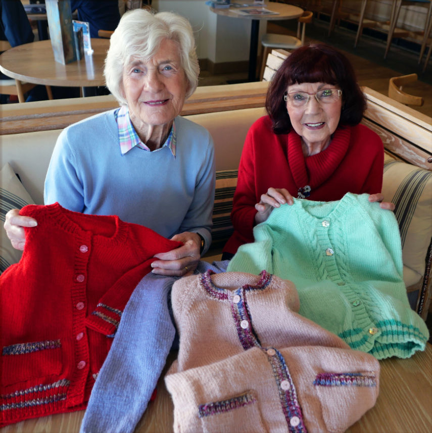 L-R Ann Fox, 84, and Ann Lee, 91 © Hattie Miles